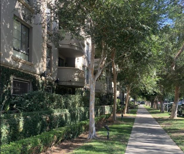 Appartamento In La - 1br With Free Parking, Laundry, Pool